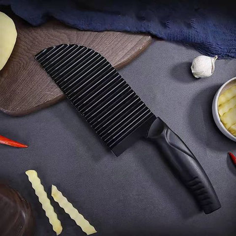 Crinkle Potato Cutter - 2.9" x 11.8" 420 Stainless Steel Waves French Fries Slicer, Save-effort Handheld Chipper Chopper, Vegetable Salad Chopping Knife Home Kitchen Wavy Blade Cutting Tool, Black