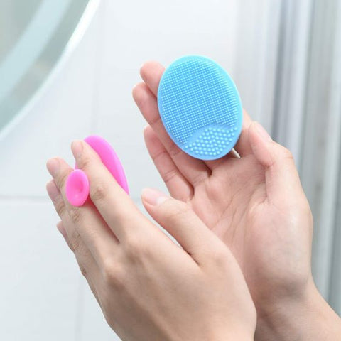 Facial Cleansing Brush , Soft Silicone Face Scrubbers Exfoliators Face Blackhead Removing Massage Tool