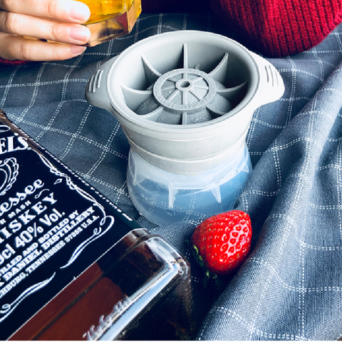 ICE Ball Mold Whiskey Cocktail Sphere Ice Cube Maker Jelly Silicone Mould