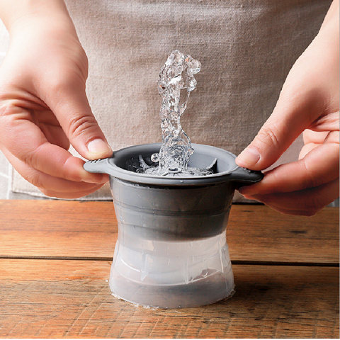 ICE Ball Mold Whiskey Cocktail Sphere Ice Cube Maker Jelly Silicone Mould