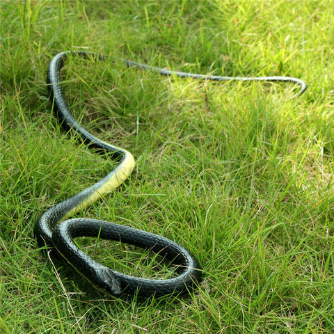 1.3M Rubber Snakes Realistic Trick Simulation Whimsy Fake Garden Pretend Toy AU